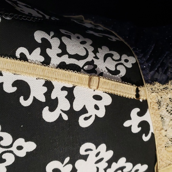 Blush. NWOT. 2-piece lace strappy cami top and thong. Navy & Gold. Size LG. - Picture 2 of 7